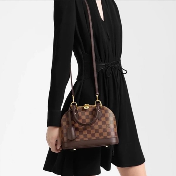 ❌SOLD ❌Louis Vuitton Damier Ebene Alma BB Bag🌺 - Picture 5 of 15
